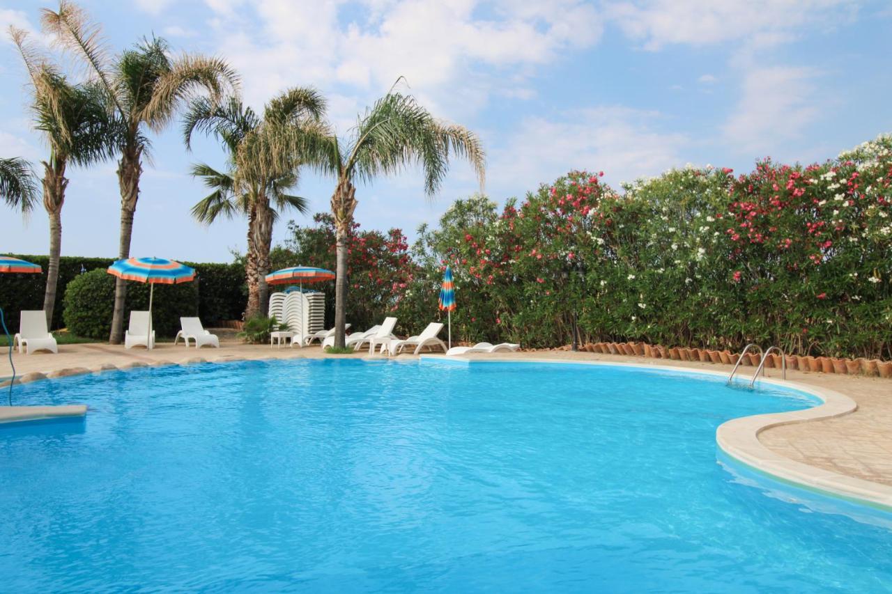Il Geranio - Resort & Suites Acquedolci Eksteriør billede