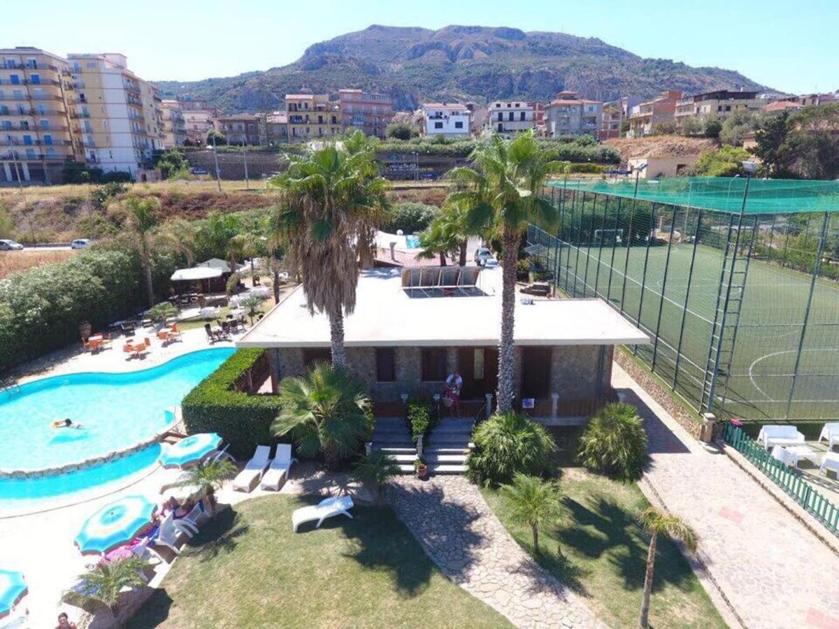 Il Geranio - Resort & Suites Acquedolci Eksteriør billede